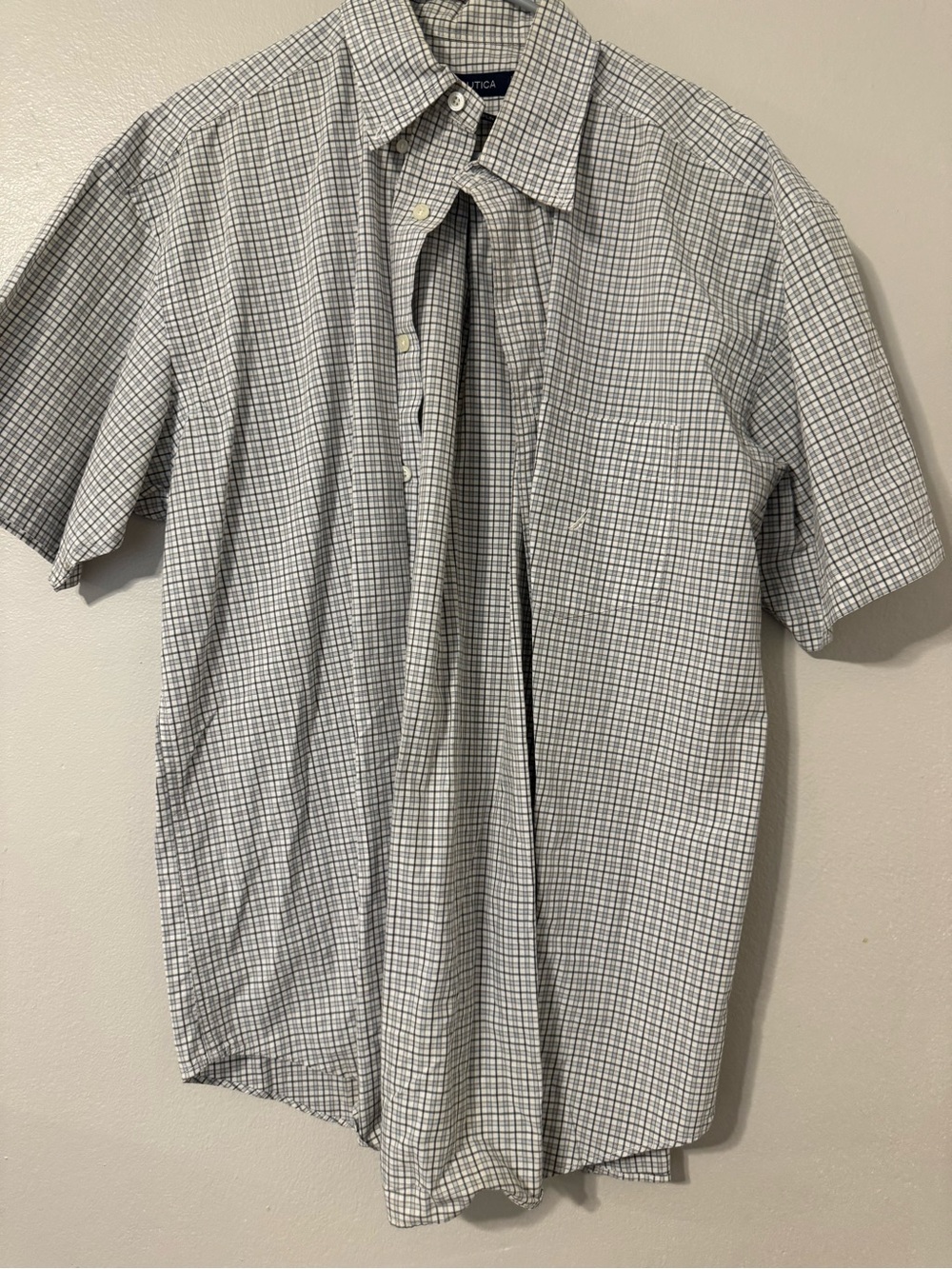 Nautica Men’s Short Sleeve Plaid Button-Down Shirt - Gray & White